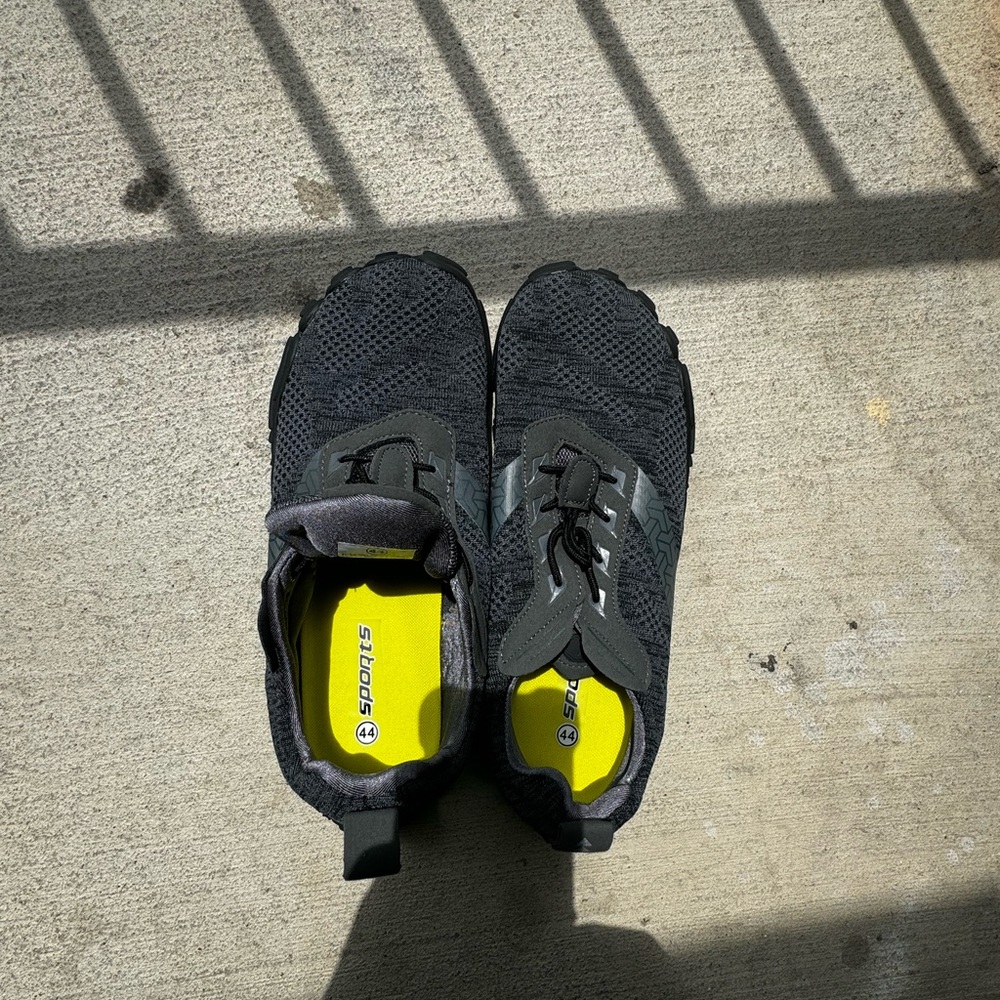 SPORTS size 44 grey color New without tags